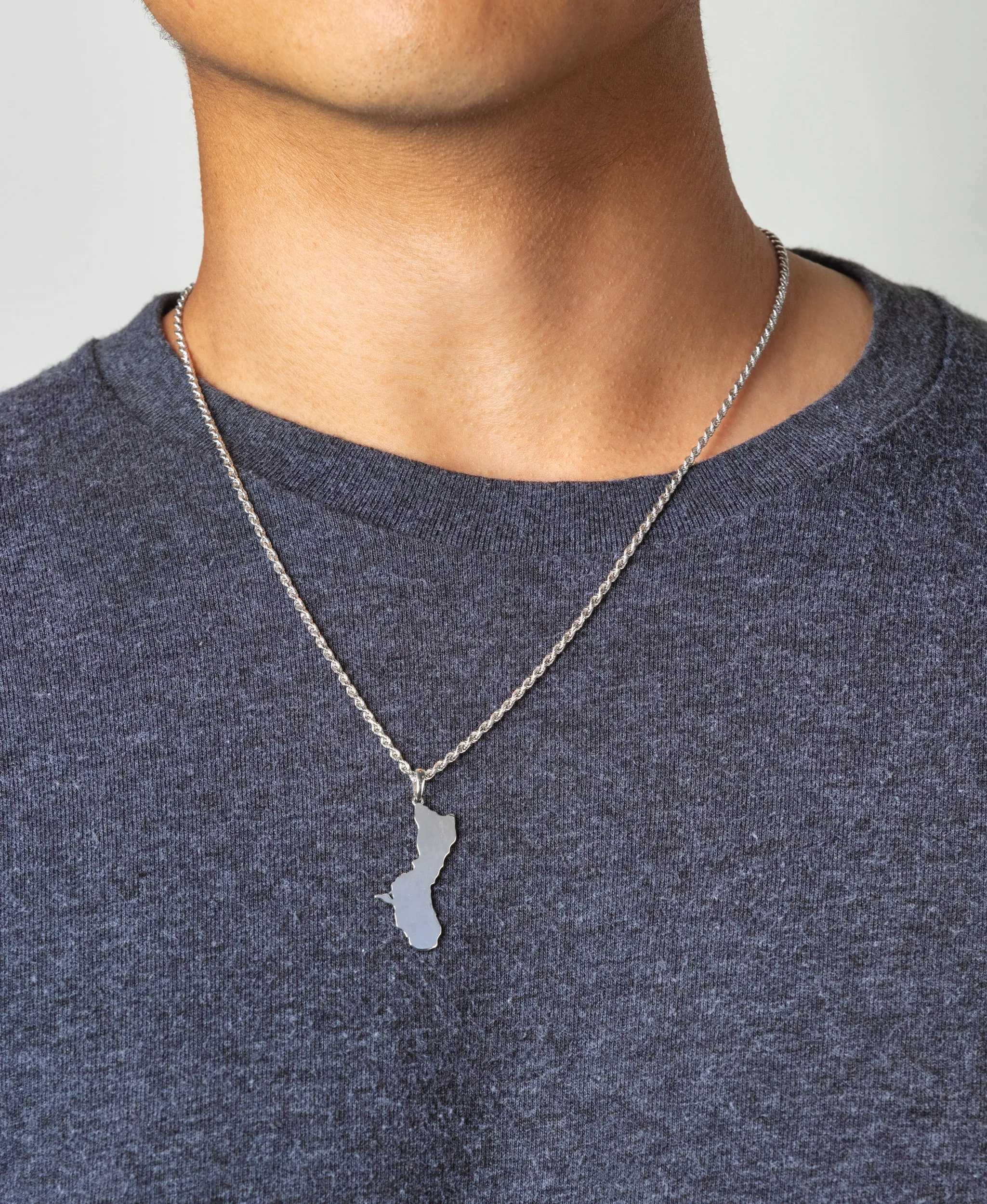14K White Gold Guam Island Pendant VINCE