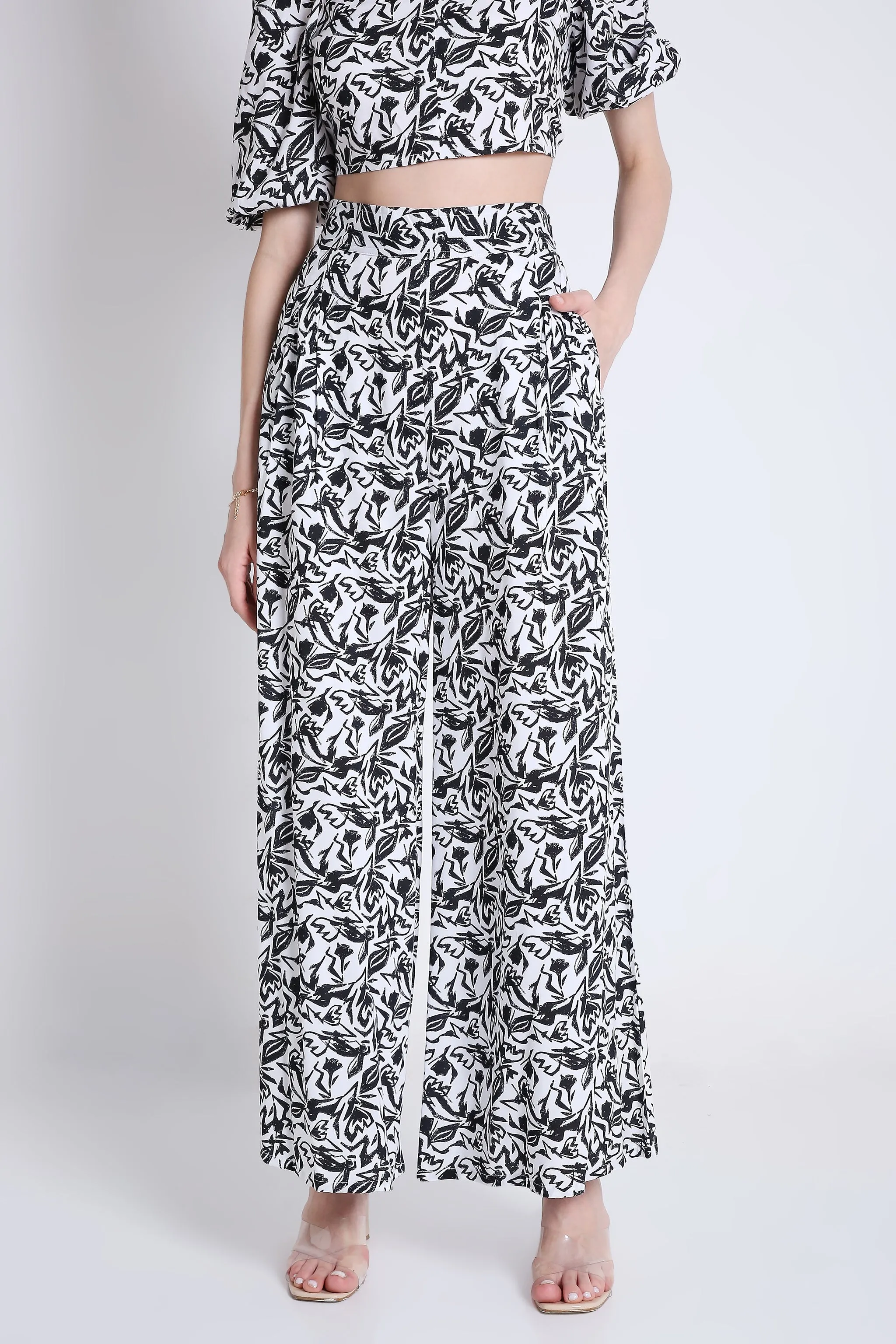Black And White Floral Crop Top French Theory
