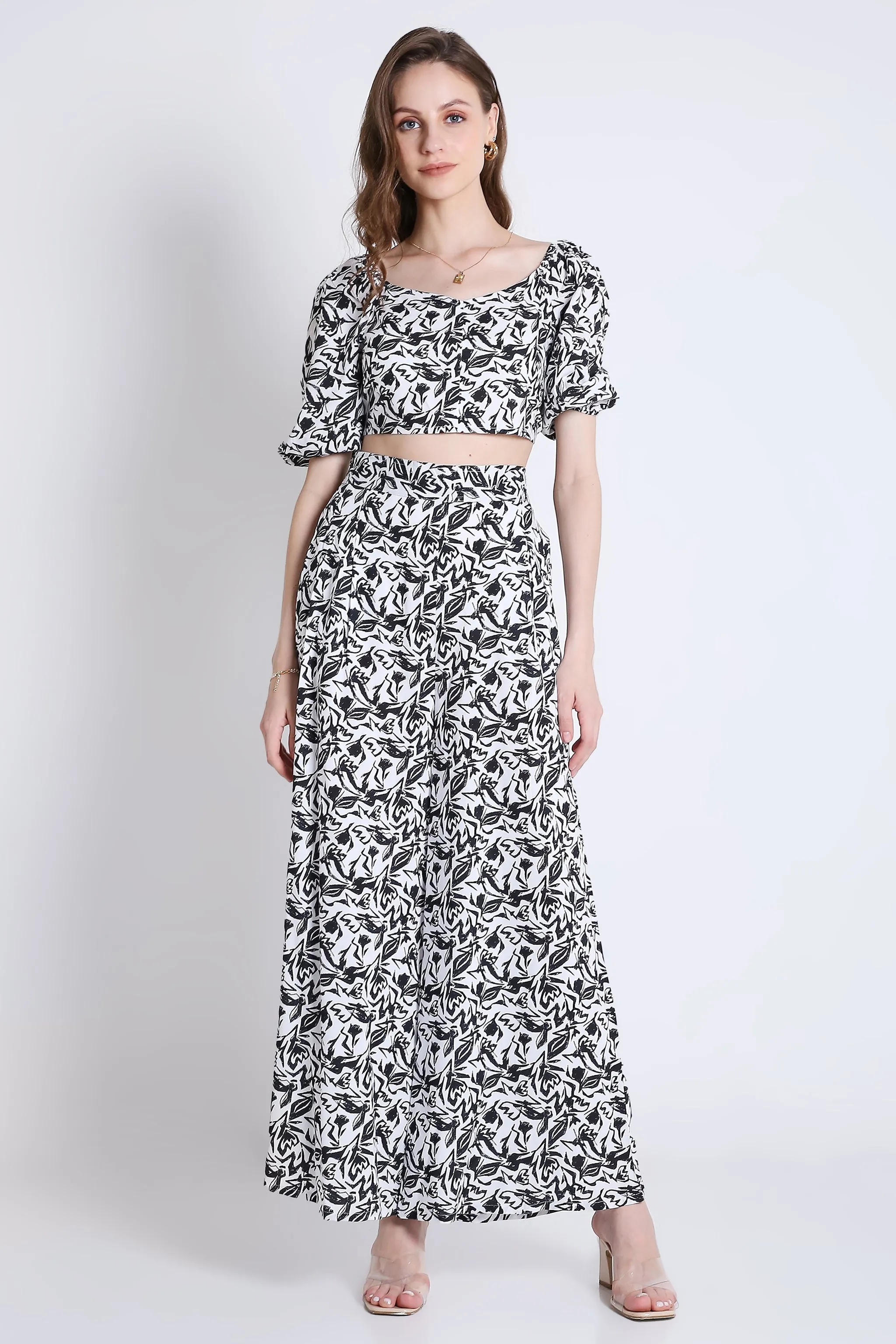Black And White Floral Crop Top French Theory