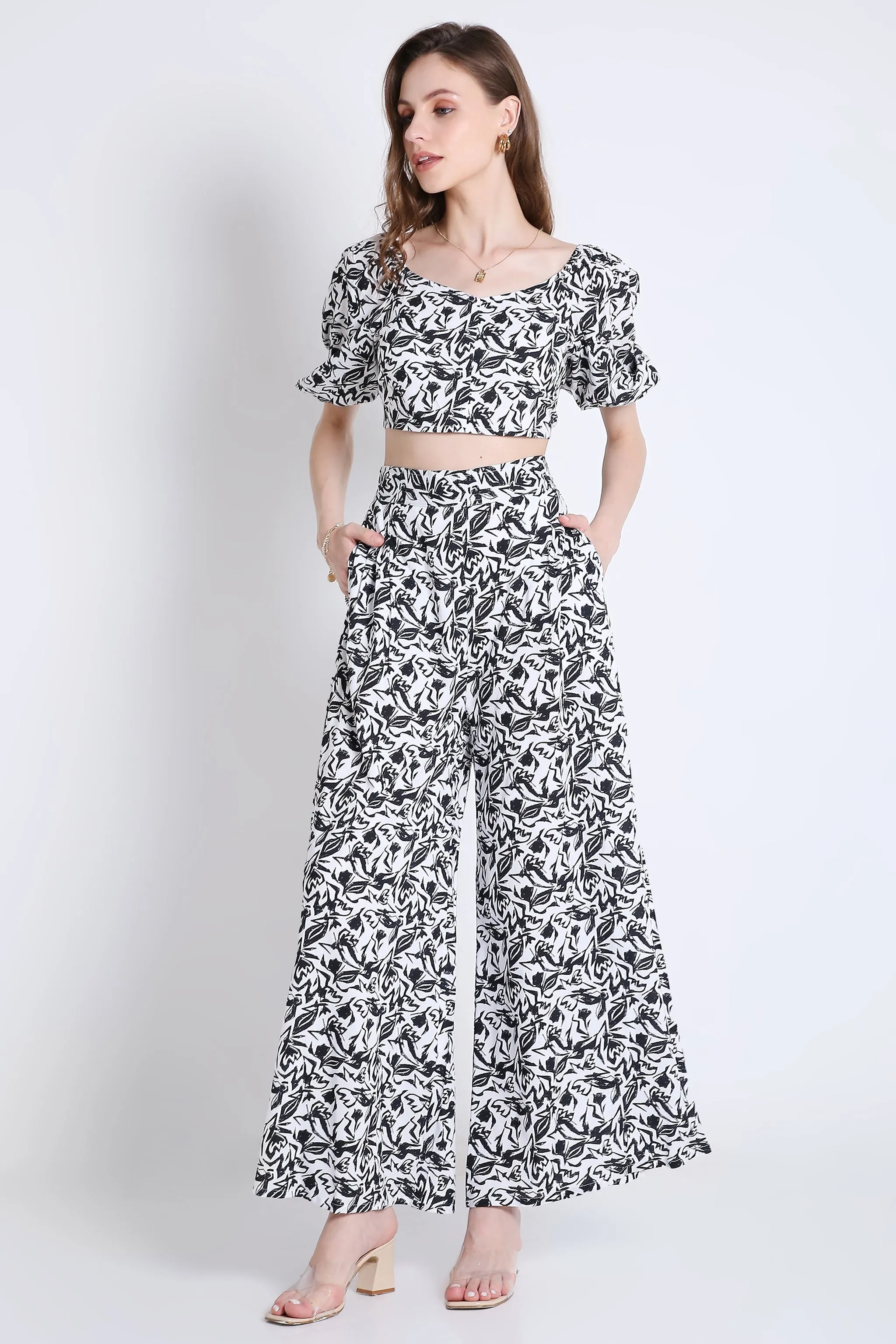 Black And White Floral Crop Top French Theory