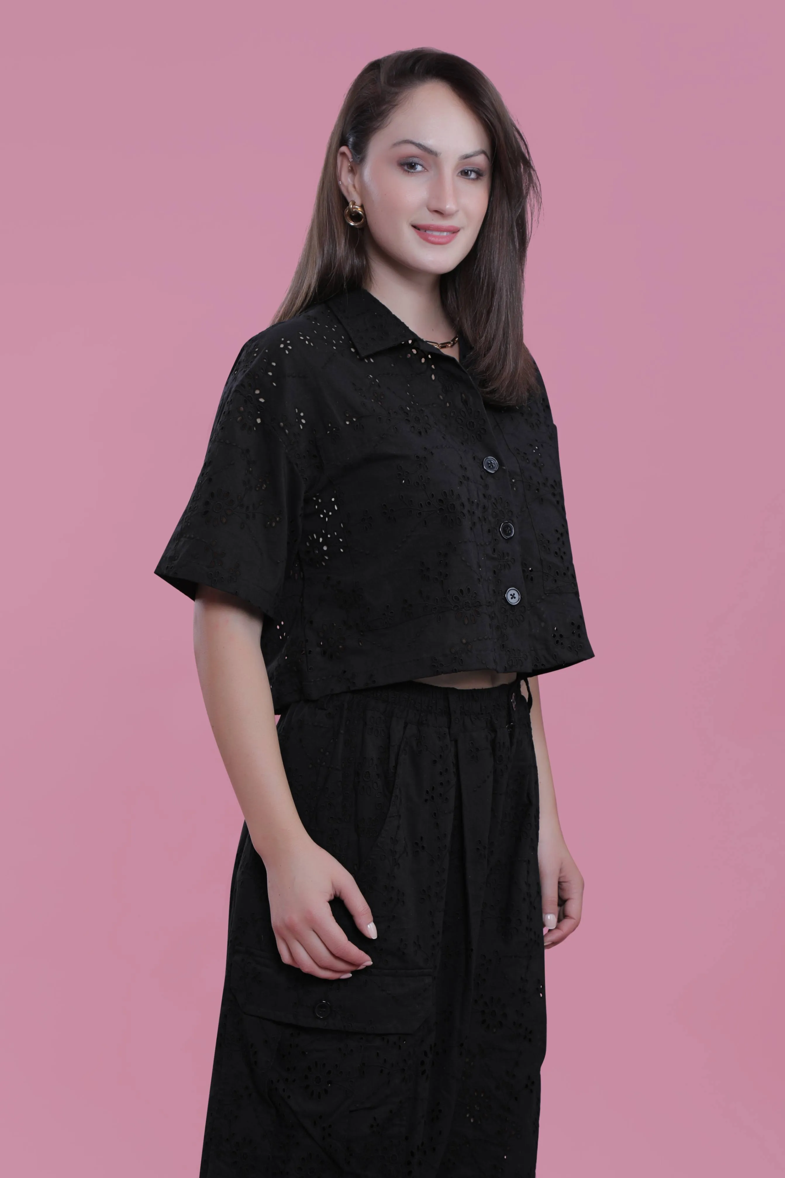 Boxy Fit Schiffli Short Sleeve Crop Shirt French Theory
