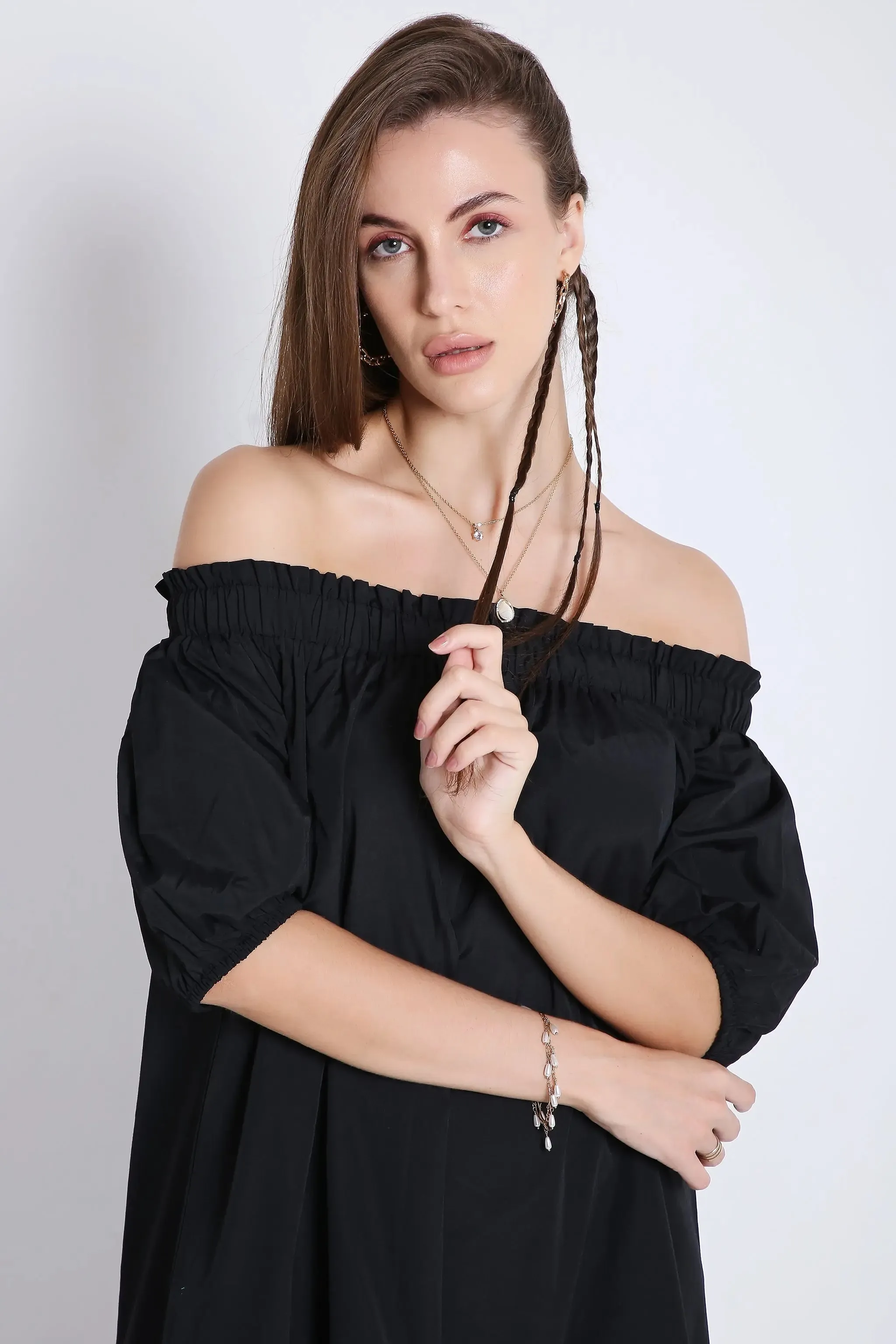 Off-Shoulder Long Black Dress with Short Sleeve French Theory